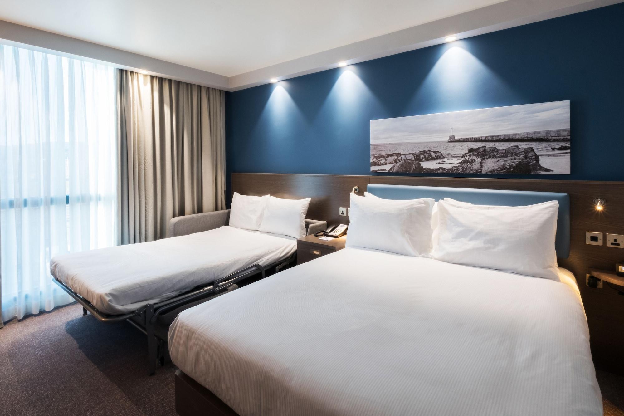 Hampton By Hilton Aberdeen Airport Dyce Exterior foto